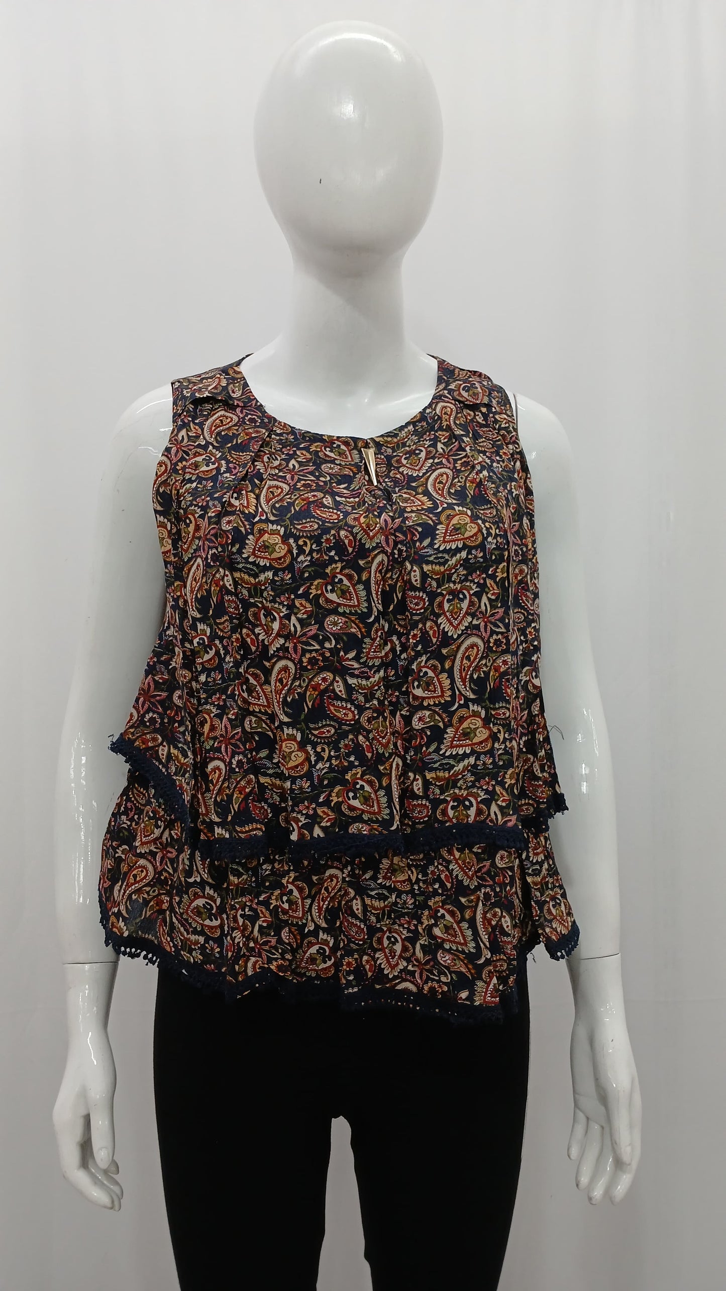Printed Layered Sleeveless Short Kurti